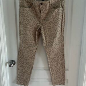 New with out tags Isaac Mizrahi Leopard jeans
